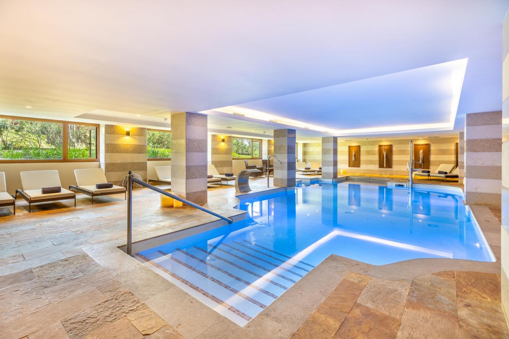 Grupotel Parc Natural & Spa Playa de Muro  Dış mekan fotoğraf Indoor pool
