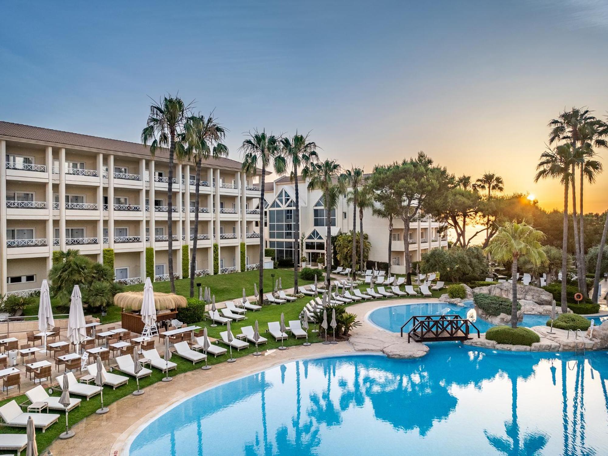 Grupotel Parc Natural & Spa Playa de Muro  Dış mekan fotoğraf Hilton Nicosia