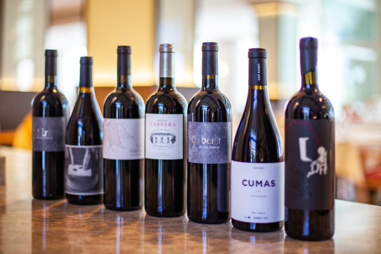 Grupotel Parc Natural & Spa Playa de Muro  Dış mekan fotoğraf A selection of California wine