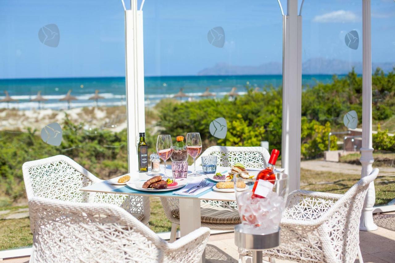 Grupotel Parc Natural & Spa Playa de Muro  Dış mekan fotoğraf Beachfront dining at the Hotel